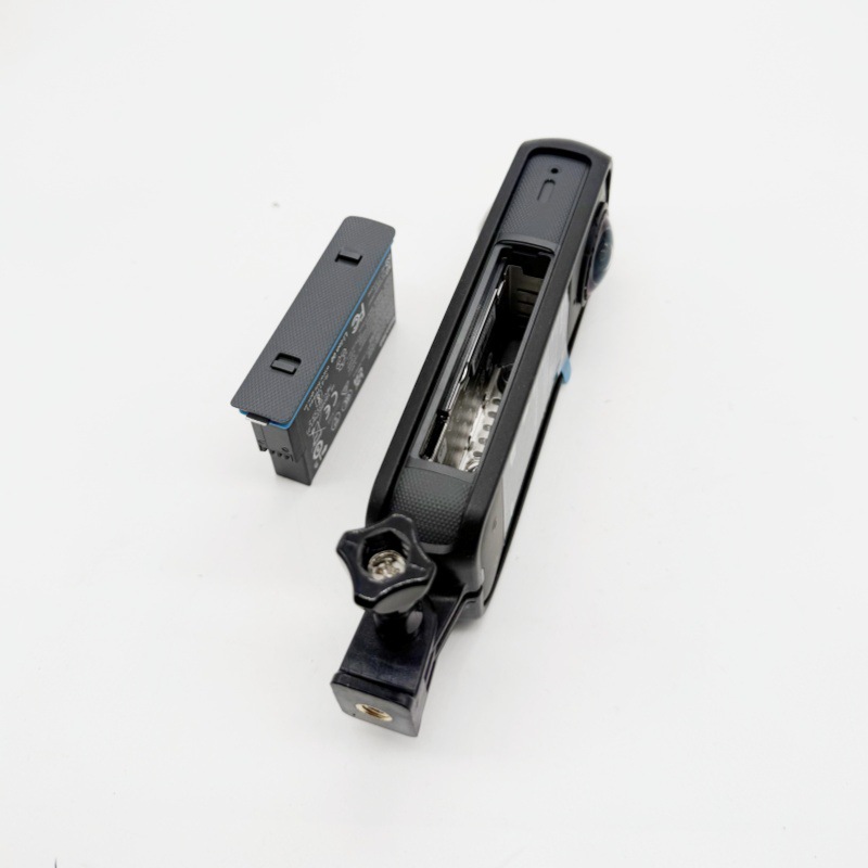 Custodia protettiva in plastic - Camera Cold Shoe recensione e prezzo